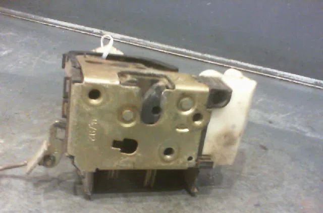 Serrure porte avg FIAT PUNTO 1994 occasion