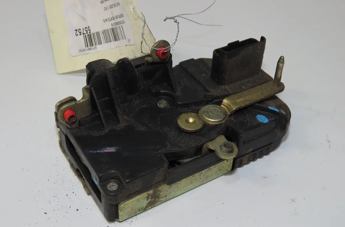 Serrure porte avg Fiat SCUDO Camionnette (220_) 1.9 d (1996-2006) occasion