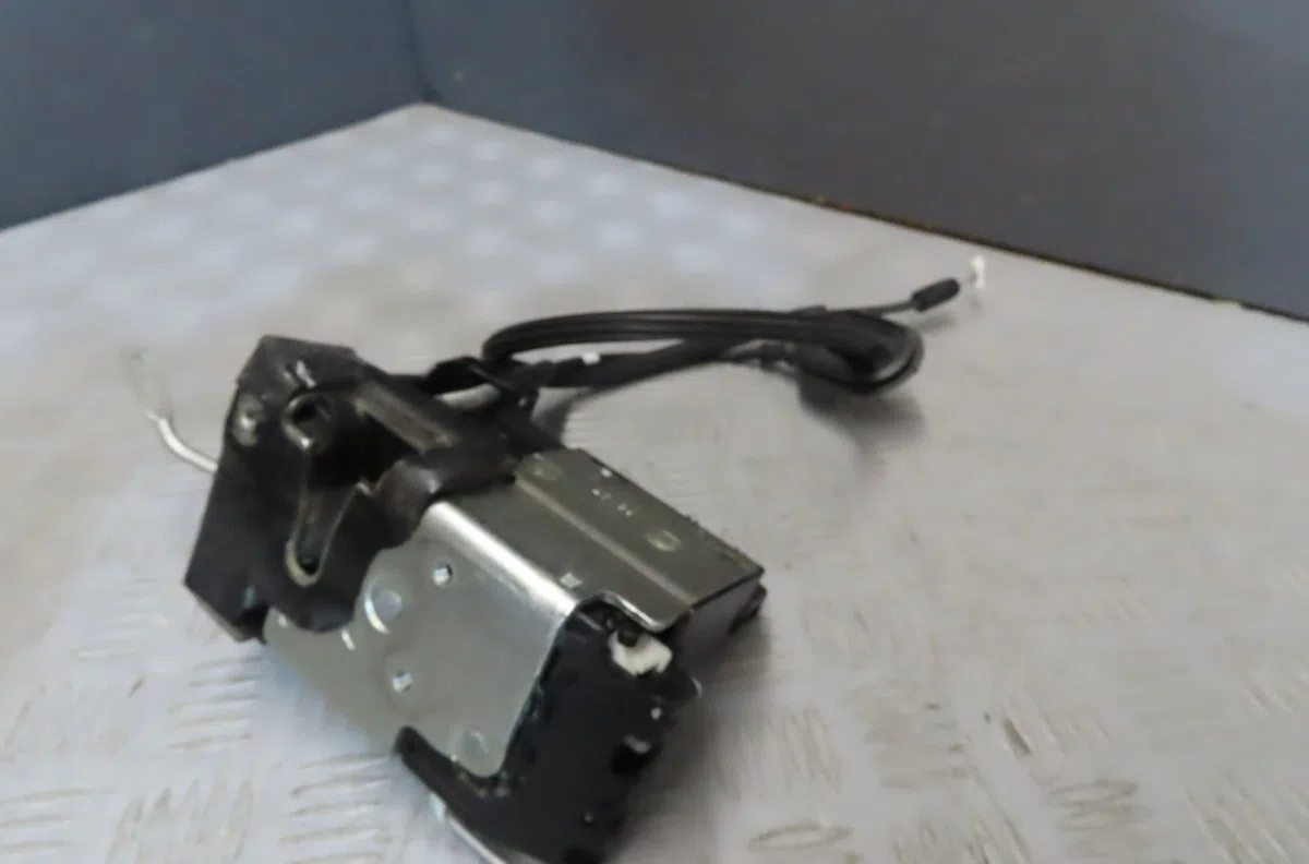 Serrure porte avg Ford FIESTA V (JH_, JD_) 1.3 (2001-2008) occasion