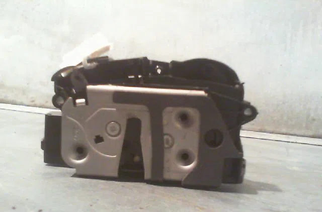 Serrure porte avg Ford FIESTA VI (CB1, CCN) 1.4 (2008) occasion