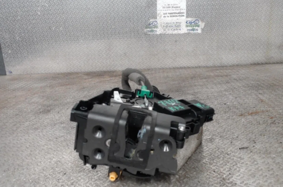 Serrure porte avg FORD KA  KA occasion