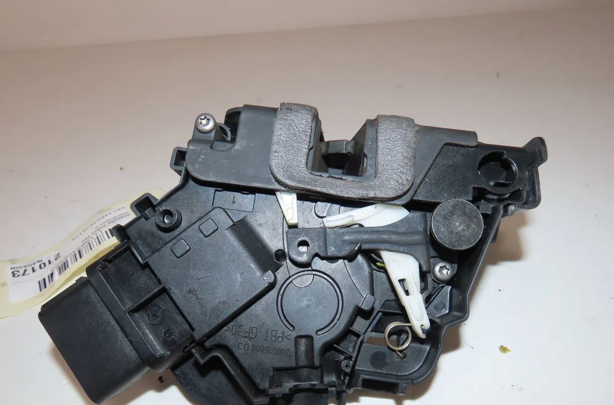 Serrure porte avg Ford MONDEO IV (BA7) 1.6 tdci (2011-2015) occasion