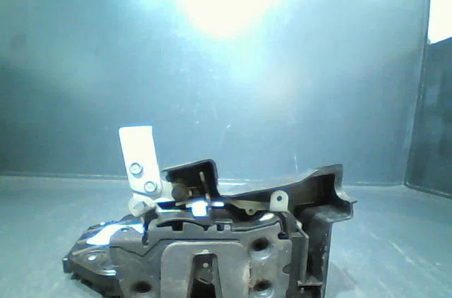 Serrure porte avg Ford MONDEO IV (BA7) 2.0 tdci (2007-2015) occasion