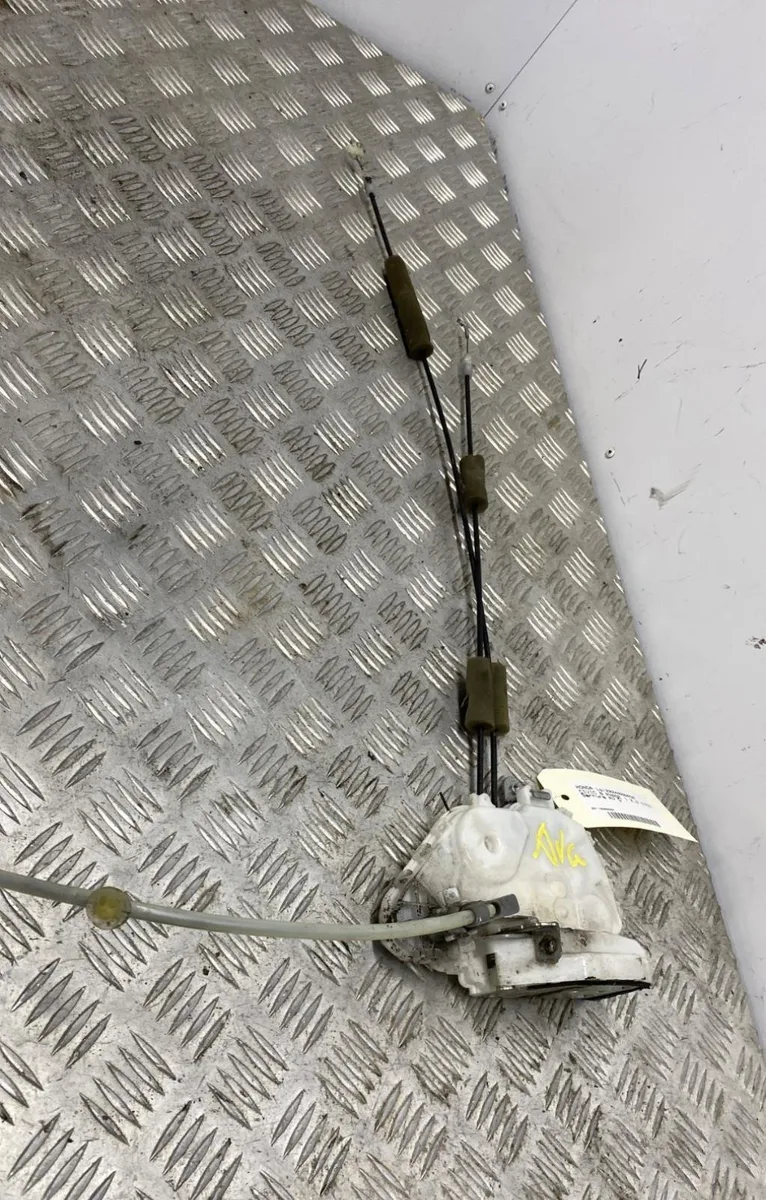 Serrure porte avg HONDA CIVIC 8 PHASE 1 occasion