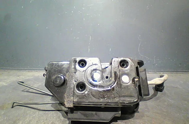 Serrure porte avg HYUNDAI GETZ Phase 1 09-2002--11-2005 occasion