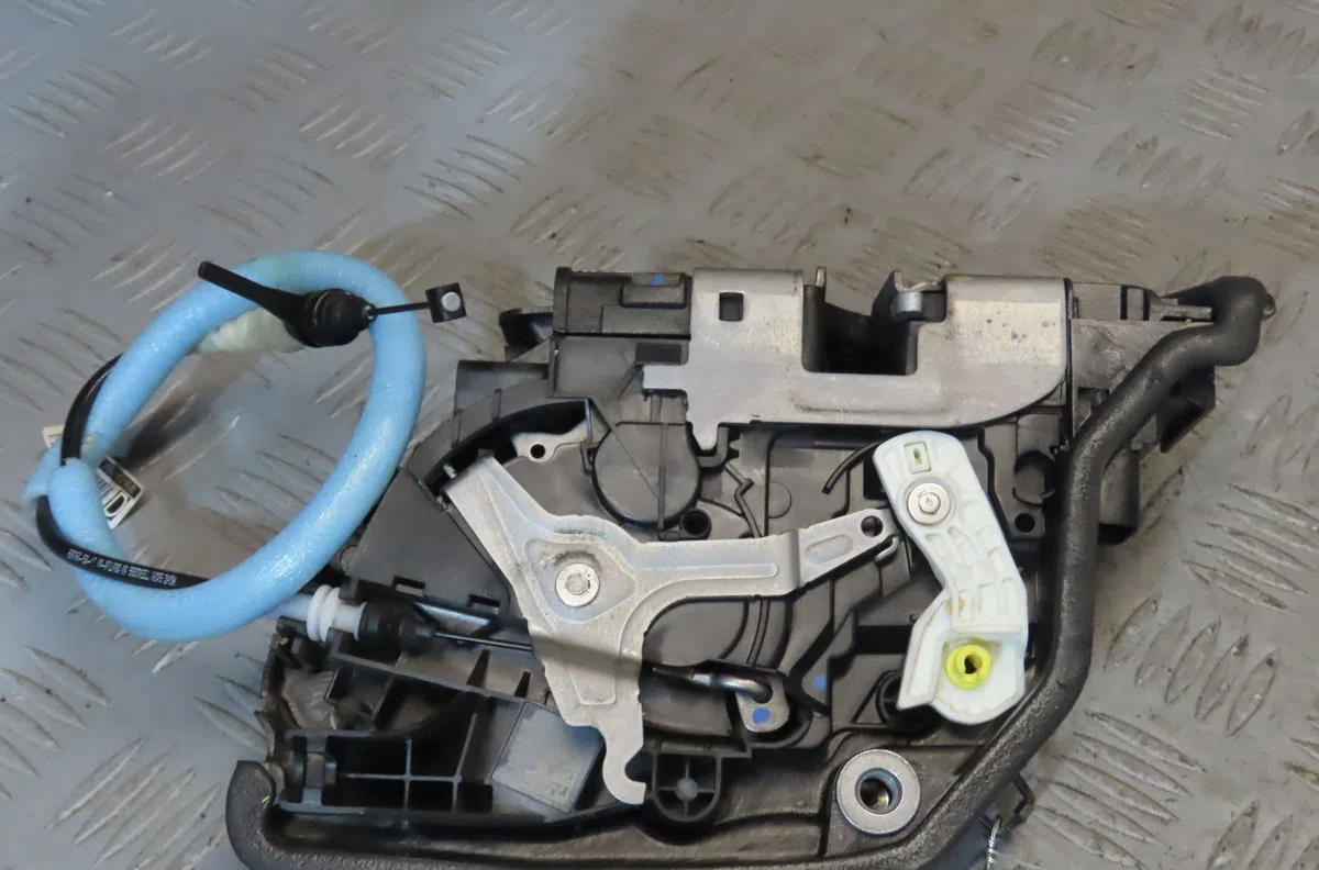 Serrure porte avg Mini MINI (F56) One d (2014) occasion