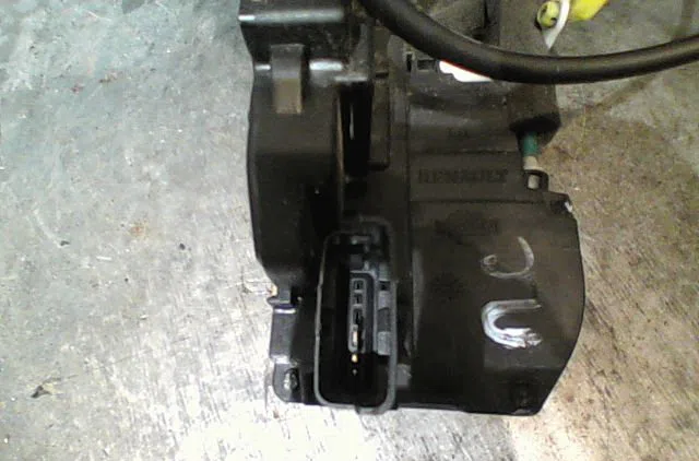 Serrure porte avg Nissan MICRA III (K12) 1.5 dci (2003-2010) occasion