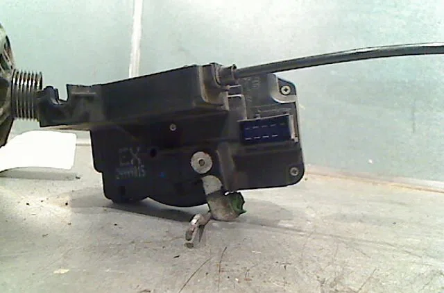 Serrure porte avg OPEL ASTRA 2003 occasion