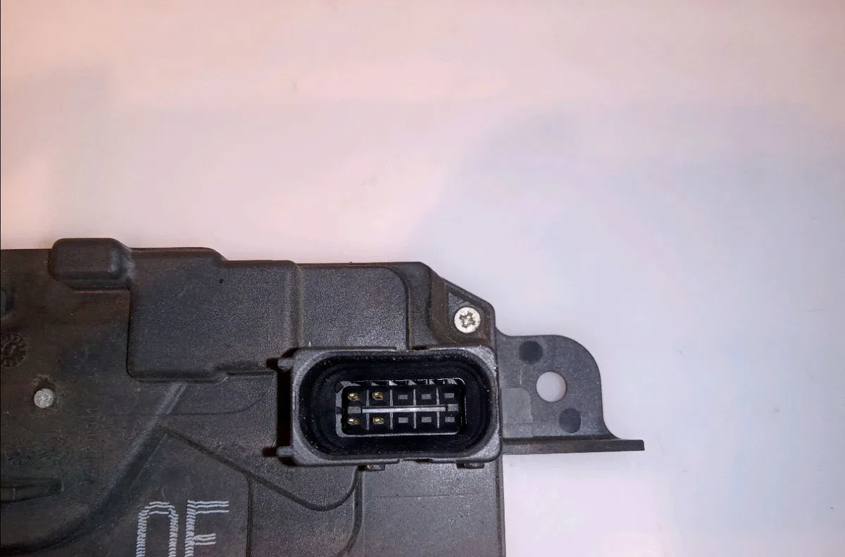 Serrure porte avg Opel ASTRA H GTC (A04) 1.9 cdti (l08) (2005-2010) occasion