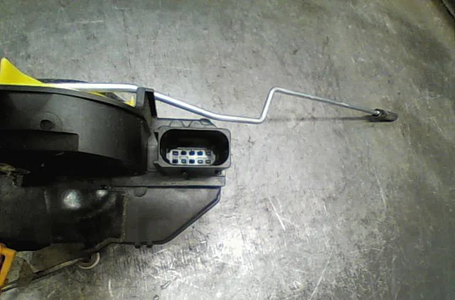 Serrure porte avg Opel ASTRA J (P10) 1.6 cdti (68) (2013-2015) occasion