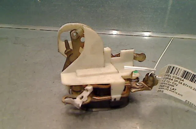 Serrure porte avg OPEL CORSA 2000 occasion