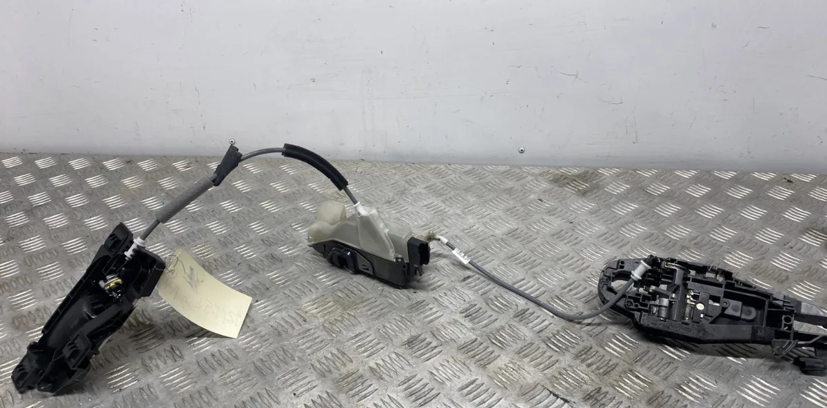 Serrure porte avg OPEL CORSA F PHASE 1 occasion