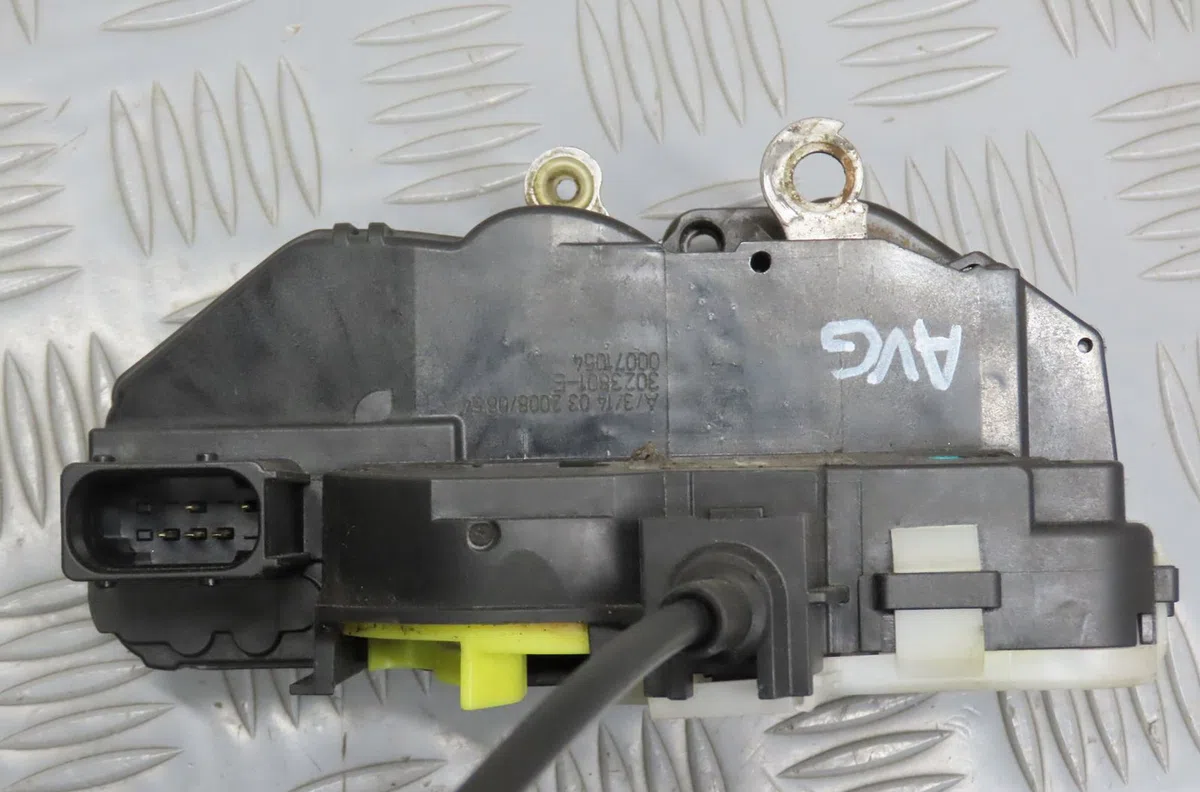 Serrure porte avg Opel INSIGNIA A A trois volumes (G09) 1.8 (69) (2008-2017) occasion