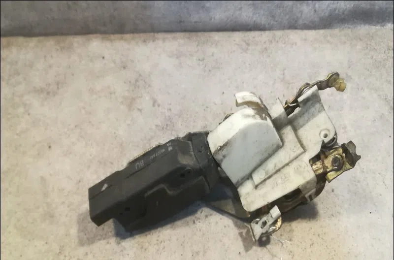 Serrure porte avg Opel VECTRA A 3-5 portes (J89) 1.7 td (f68, m68) (1990-1995) occasion