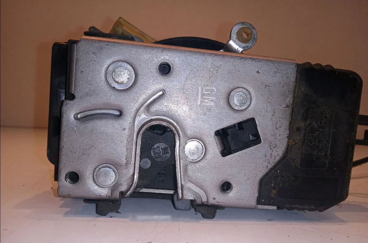 Serrure porte avg Opel VECTRA C (Z02) 2.2 16v (f69) (2002-2008) occasion