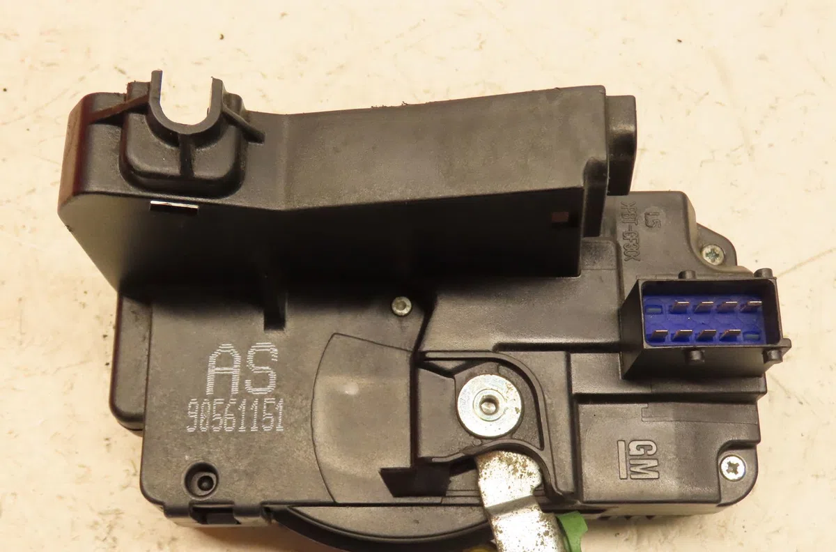 Serrure porte avg Opel ZAFIRA A Monospace (T98) 1.8 16v (f75) (1999-2000) occasion