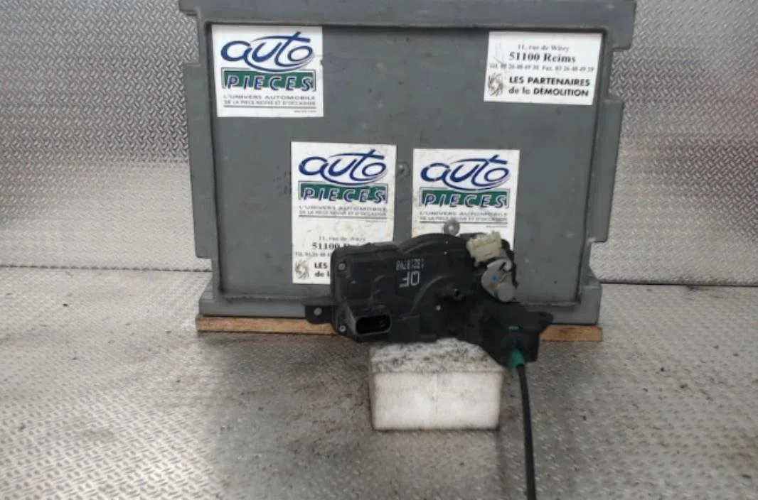 Serrure porte avg OPEL ZAFIRA B  ZAFIRA B PHASE 1 occasion