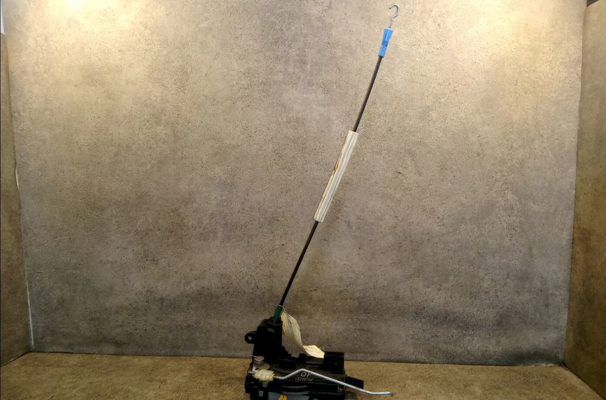 Serrure porte avg Opel ZAFIRA - ZAFIRA FAMILY B (A05) 1.6 (m75) (2005-2012) occasion