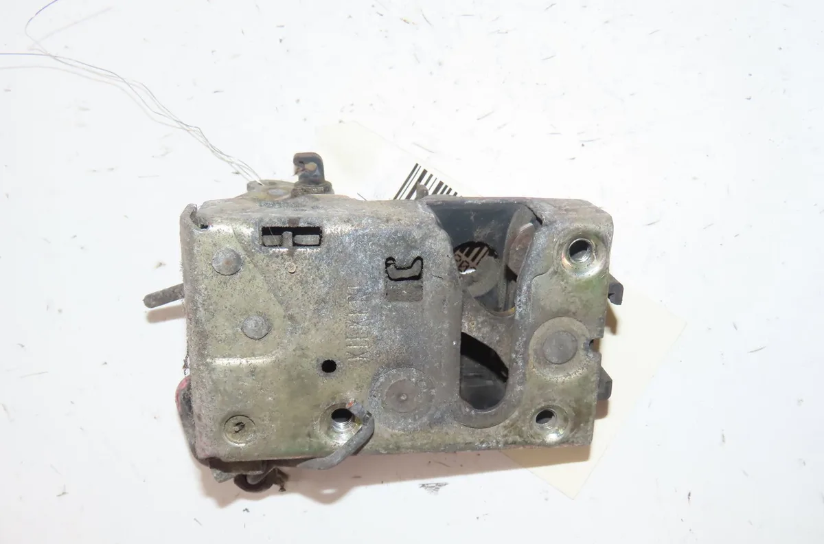 Serrure porte avg Peugeot 106 II (1A_, 1C_) 1.1 i (1996-2004) occasion
