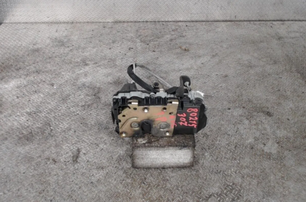 Serrure porte avg PEUGEOT 307  307 PHASE 1 occasion