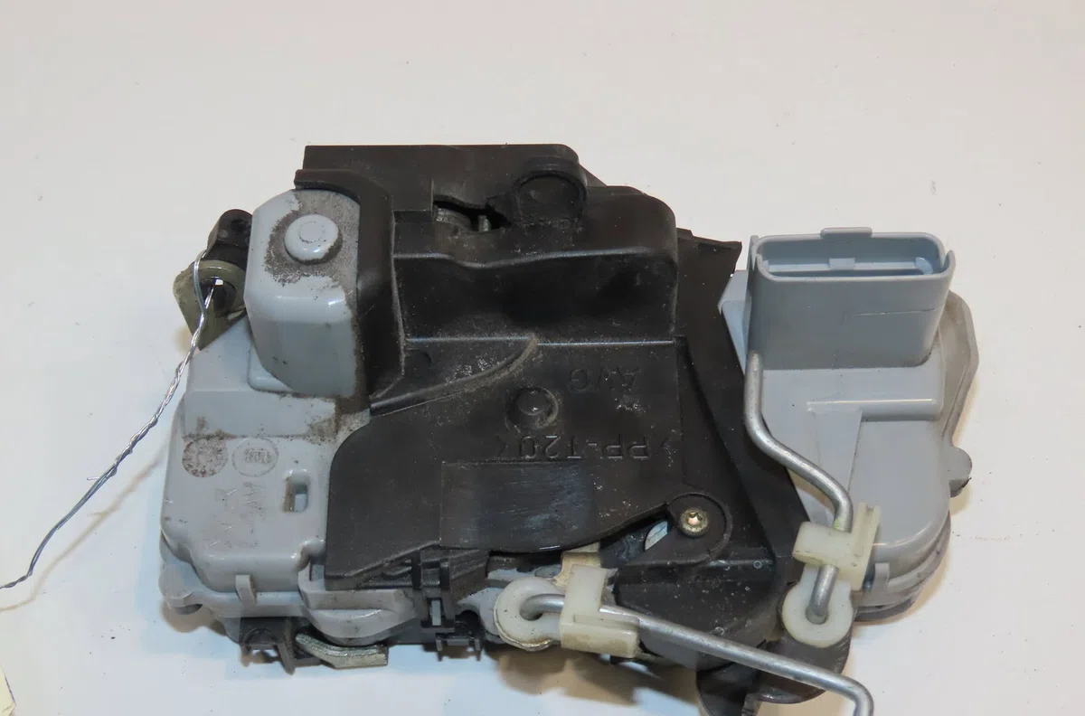 Serrure porte avg Peugeot 307 (3A-C) 2.0 hdi 90 (2000-2007) 5 portes occasion