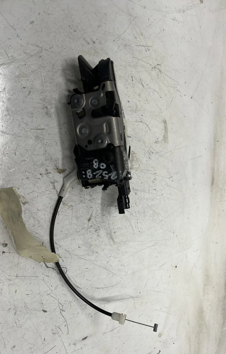 Serrure porte avg Peugeot 308 I (4A_, 4C_) 2.0 hdi (2007-2014) 3 portes occasion