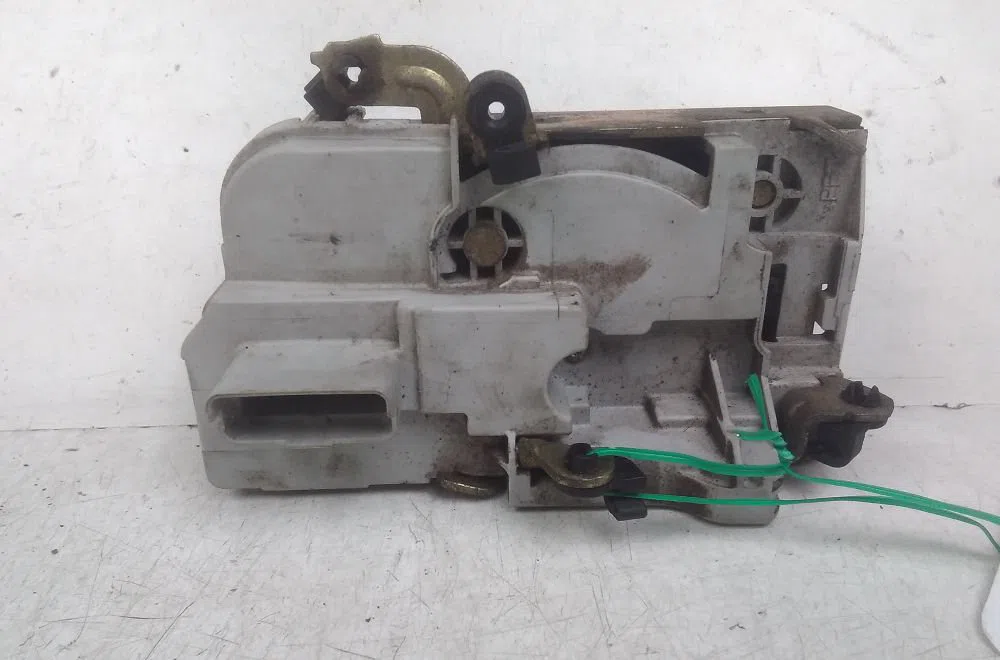 Serrure porte avg PEUGEOT 406 2003 occasion