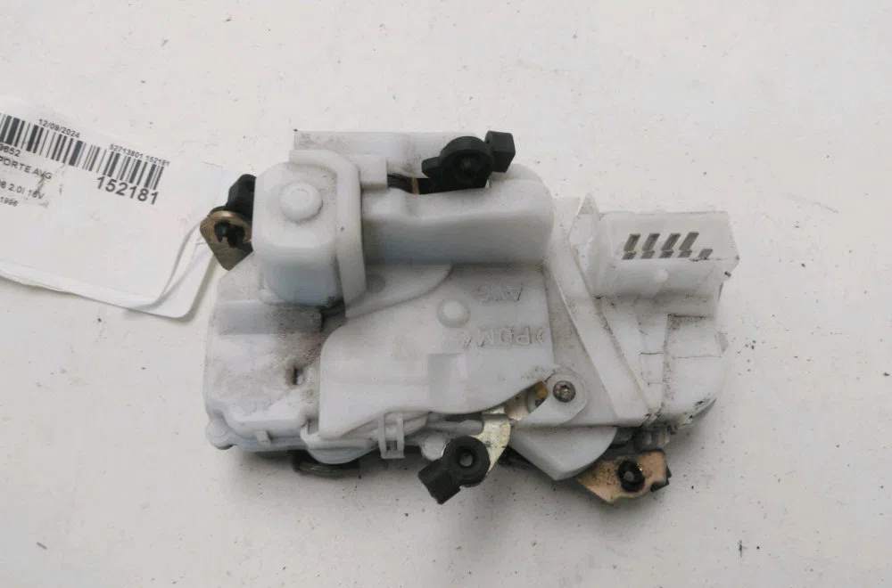 Serrure porte avg Peugeot 406 (8B) 2.0 16v (2000-2004) occasion