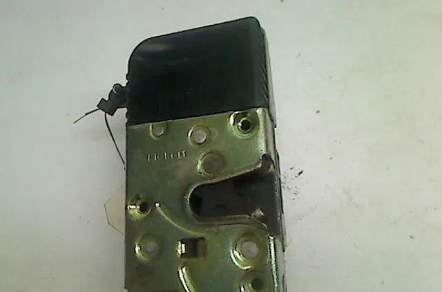 Serrure porte avg Peugeot 406 (8B) 2.0 hdi 110 (1998-2001) 4 portes occasion