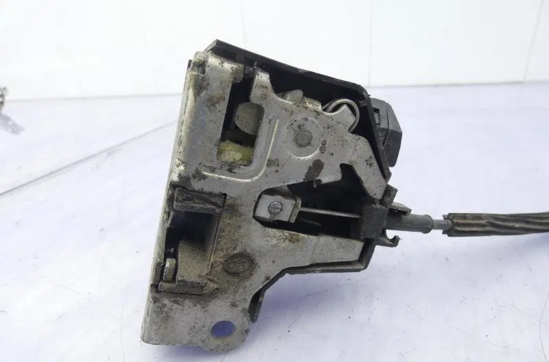 Serrure porte avg RENAULT CLIO 2 PHASE 2 occasion