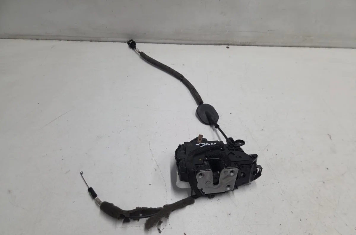 Serrure porte avg RENAULT CLIO 5 PHASE 1 occasion