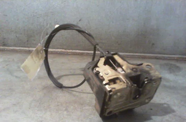 Serrure porte avg RENAULT CLIO II 2000 occasion
