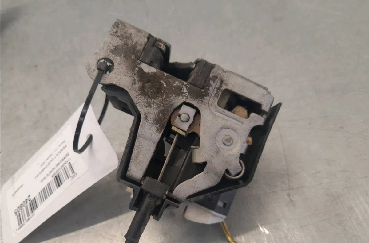 Serrure porte avg Renault CLIO II (BB_, CB_) 1.2 (bb0a, bb0f, bb10, bb1k, bb28, bb2d, bb2h, cb0a,... (1998-2010) 5 porte