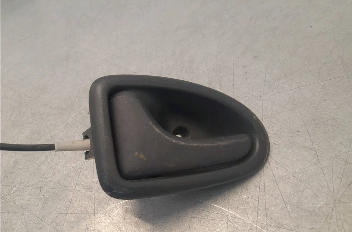 Serrure porte avg Renault CLIO II (BB_, CB_) 1.2 (bb0a, bb0f, bb10, bb1k, bb28, bb2d, bb2h, cb0a,... (1998-2010) 5 porte