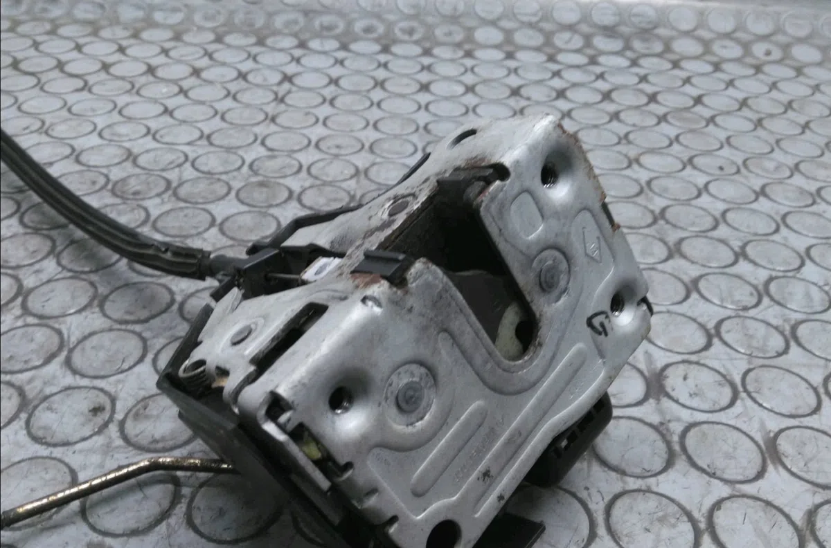 Serrure porte avg Renault CLIO II Camionnette - 3-5 portes (SB0-1-2_) 1.5 dci (2004) occasion