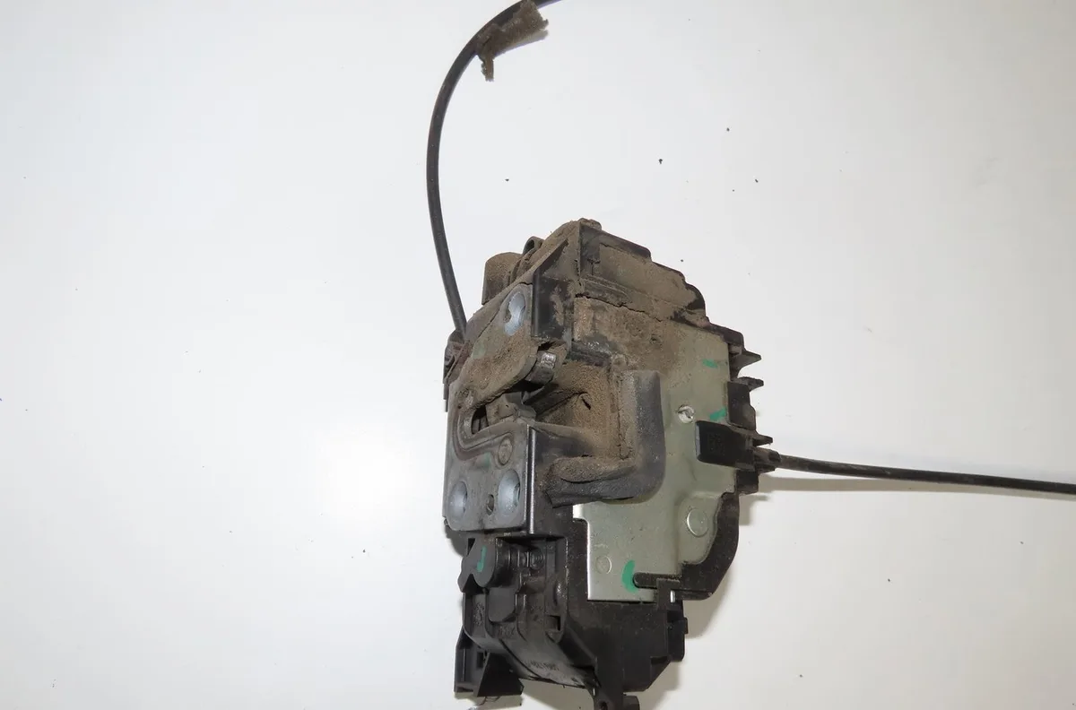 Serrure porte avg Renault CLIO III (BR0-1, CR0-1) 1.5 dci (2010-2014) 5 portes occasion