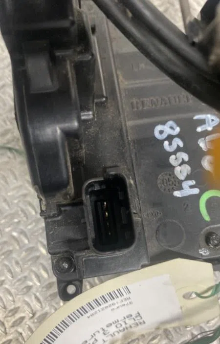 Serrure porte avg Renault CLIO III (BR0-1, CR0-1) 1.5 dci (br17, cr17) (2005-2012) 5 portes occasion