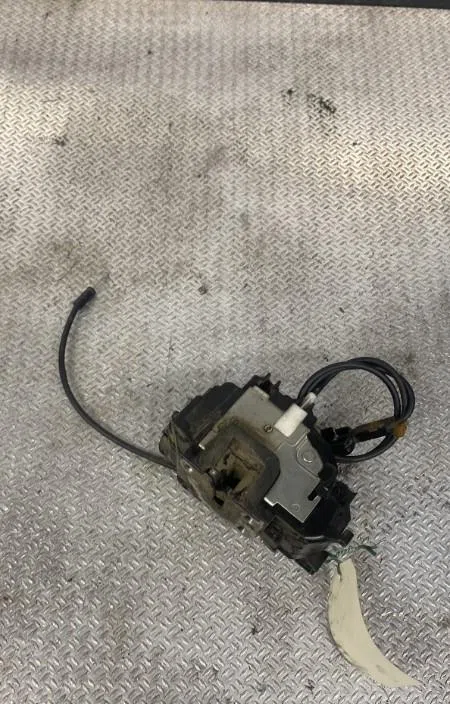 Serrure porte avg Renault CLIO III (BR0-1, CR0-1) 1.5 dci (br17, cr17) (2005-2012) 5 portes occasion