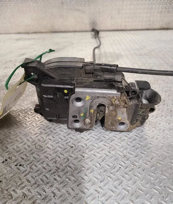 Serrure porte avg Renault CLIO III (BR0-1, CR0-1) 1.5 dci (br17, cr17) (2005-2012) 5 portes occasion