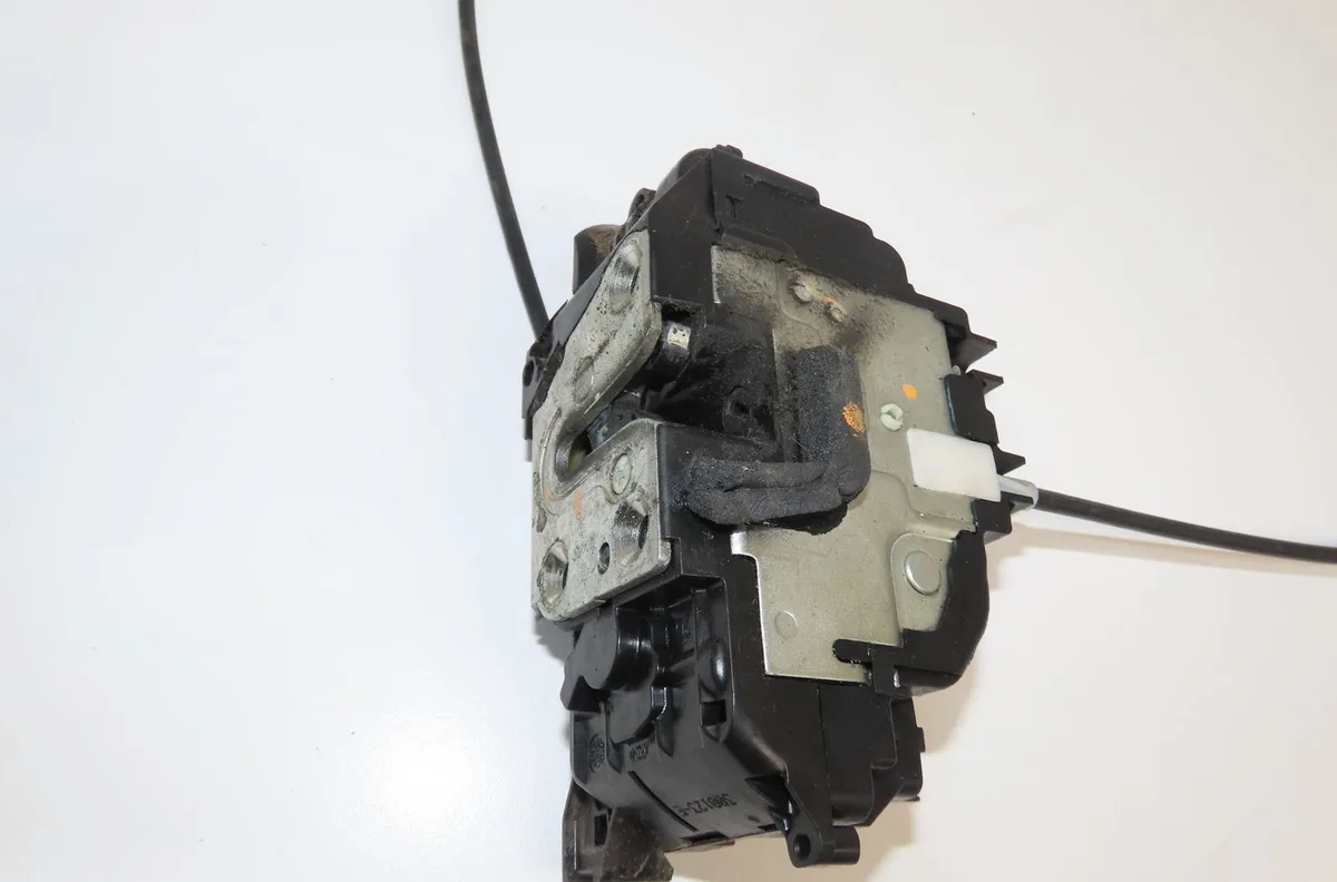 Serrure porte avg Renault CLIO III (BR0-1, CR0-1) 1.6 16v (br05, br0b, br0y, br15, br1j, br1m, br1y, cr0b,... (2005-2014
