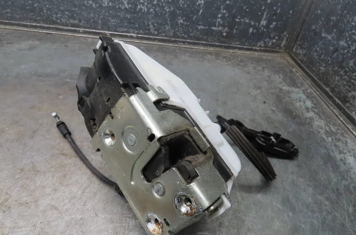 Serrure porte avg RENAULT LAGUNA 2007 occasion