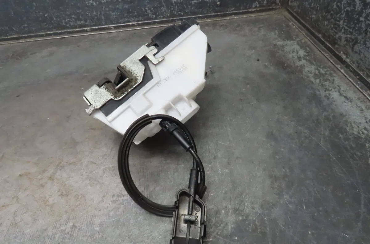 Serrure porte avg RENAULT LAGUNA 2007 occasion