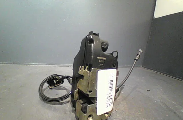 Serrure porte avg Renault LAGUNA II (BG0-1_) 1.6 16v (bg0a, bg0l) (2001-2005) occasion
