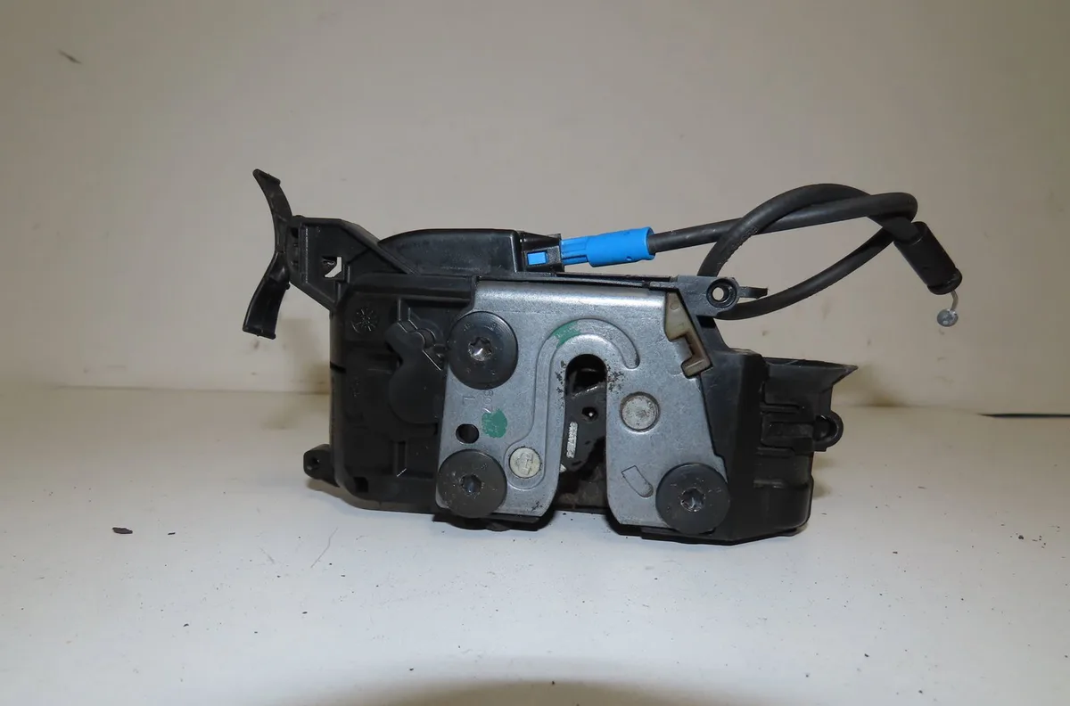 Serrure porte avg Renault LAGUNA III Grandtour (KT0-1) 1.5 dci (kt0a, kt0r, kt02) (2007-2015) occasion