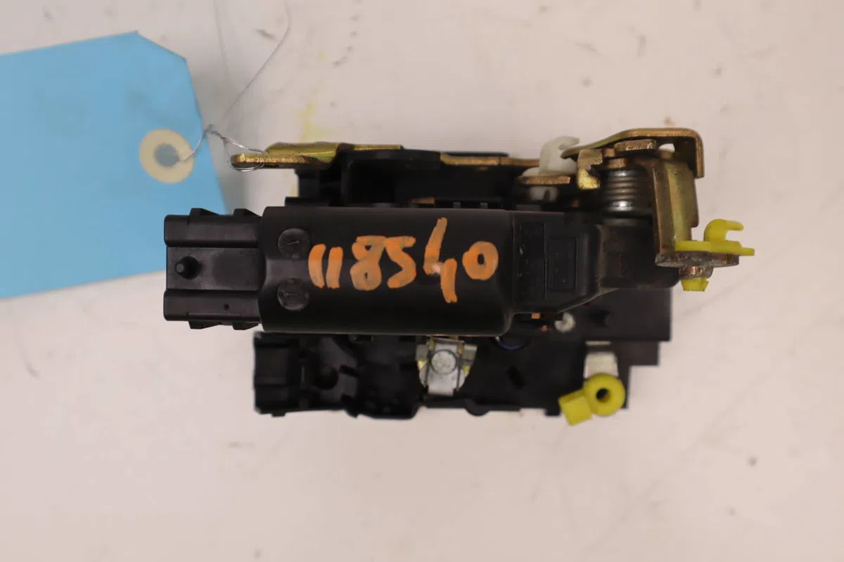 Serrure porte avg Renault MASTER II Camionnette (FD) 2.2 dci 90 (2000) occasion