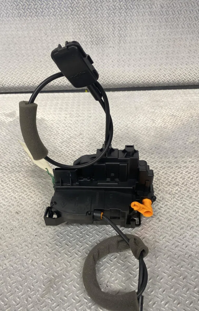 Serrure porte avg Renault MASTER III Camionnette (FV) 2.3 dci 125 fwd (fv0c, fv0d, fv0g, fv0h, fv0j, fv0k) (2010) occasi