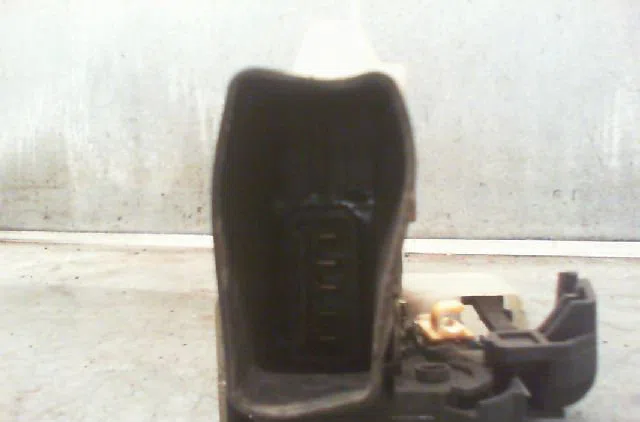 Serrure porte avg RENAULT MEGANE 1998 occasion