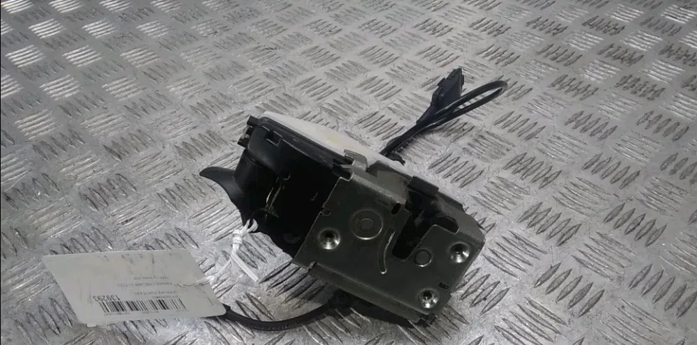 Serrure porte avg Renault MEGANE II Break (KM0-1_) 1.5 dci (km1f) (2005-2009) occasion