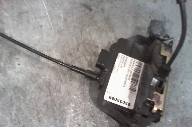 Serrure porte avg RENAULT MEGANE II Phase 1 09-2003--12-2005 occasion