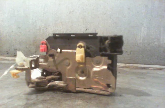 Serrure porte avg RENAULT R5 1995 occasion